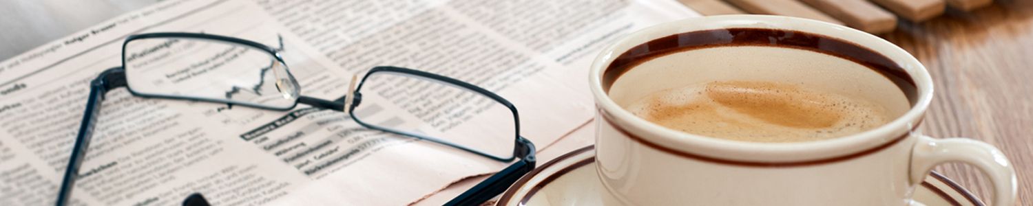 Cursos de Fisioterapia e Engenharia de Produção doam cadeira beira leito para Santa Casa de Poços