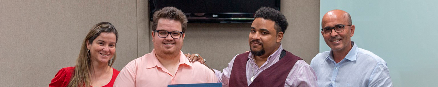 PUC Minas Poços de Caldas forma primeiro residente do seu Programa de Residência Médica 