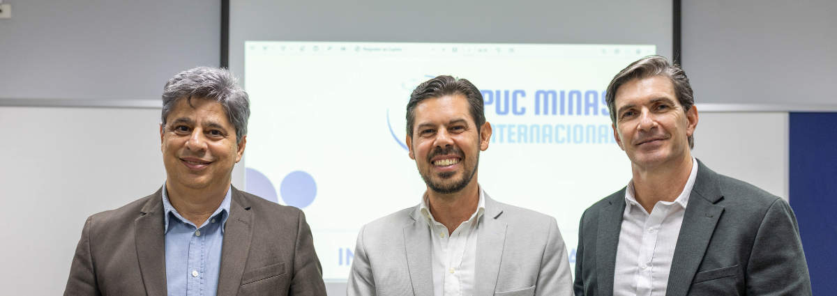 PUC Minas Poços de Caldas recebe assessor de Relações Internacionais