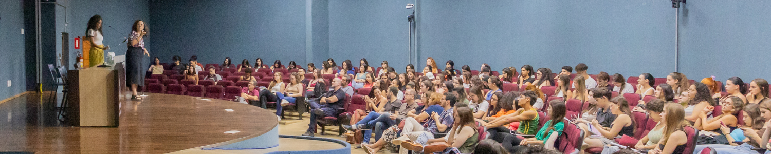 Alunos de Arquitetura e Urbanismo participam de palestra